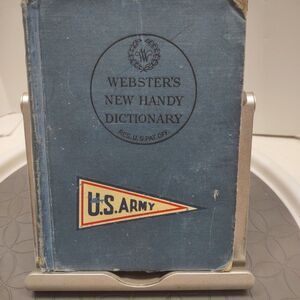 WEBSTER'S NEW HANDY DICTIONARY A Merriam-Webster 1943